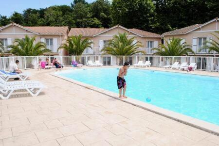 Appartement Petit oasis avec piscine à Anglet Extérieur photo